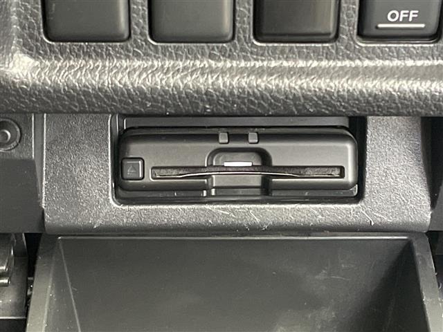Nissan ELGRAND 2021 7168183-3