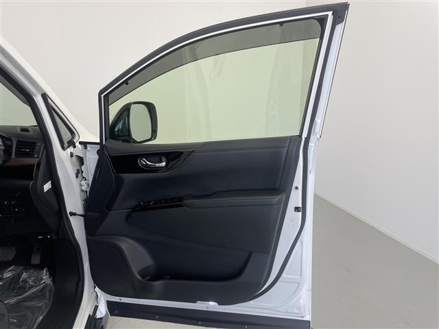 Nissan ELGRAND 2021 7168183-6