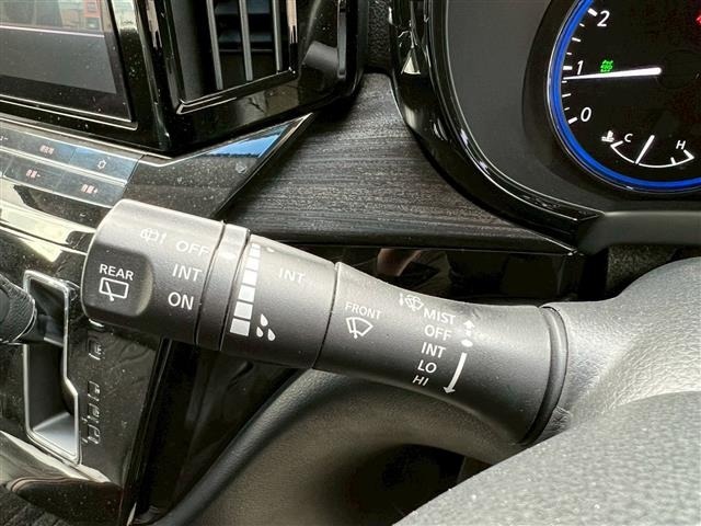 Nissan ELGRAND 2021 7168210-5