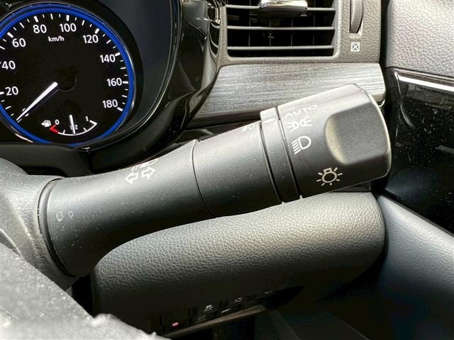 Nissan ELGRAND 2021 7168210-7