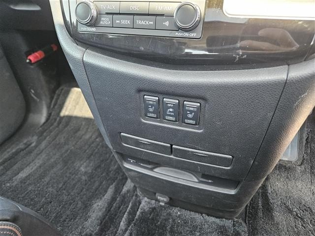 Nissan ELGRAND 2015 7168220-10