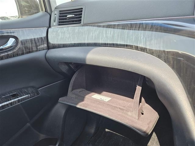 Nissan ELGRAND 2015 7168220-12