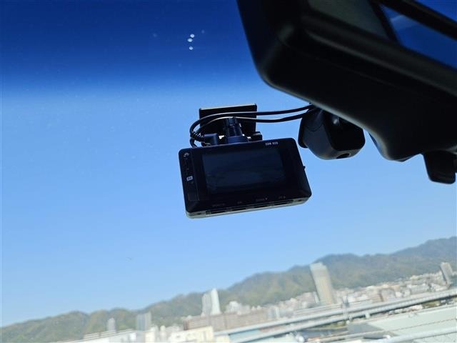 Nissan ELGRAND 2015 7168220-18