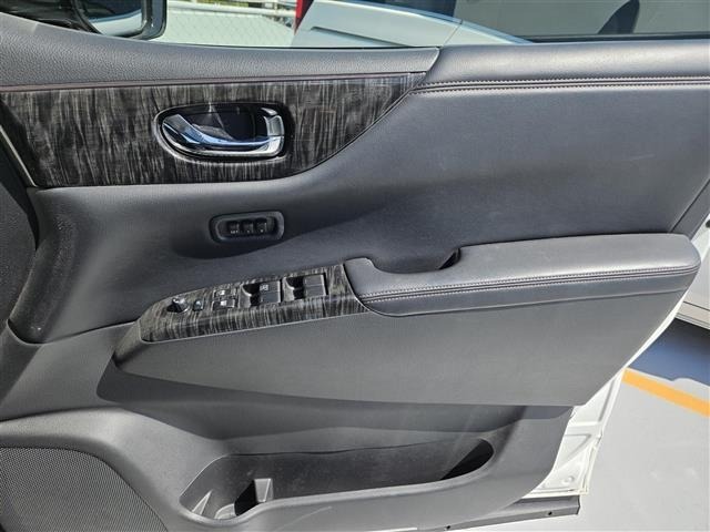 Nissan ELGRAND 2015 7168220-20