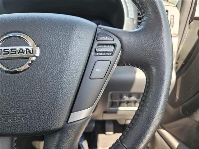Nissan ELGRAND 2015 7168220-3