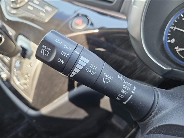 Nissan ELGRAND 2015 7168220-5