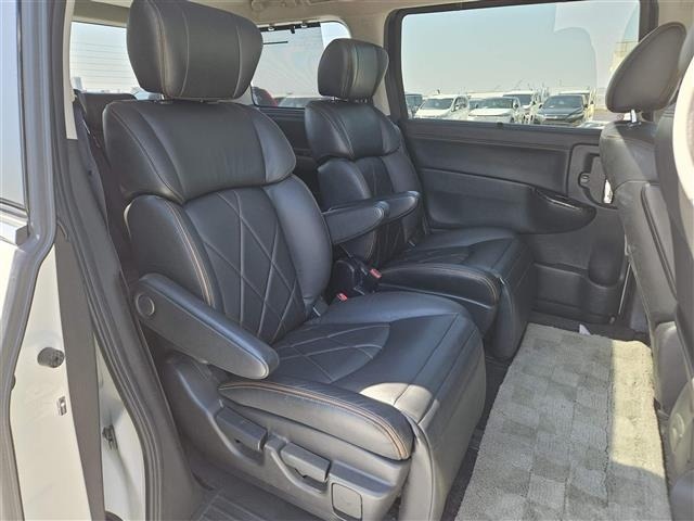 Nissan ELGRAND 2015 7168220-6