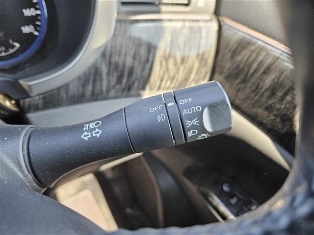 Nissan ELGRAND 2015 7168220-7