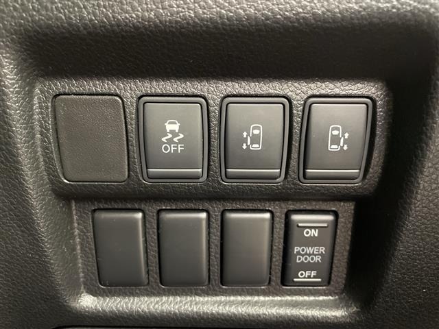 Nissan ELGRAND 2015 7168268-11