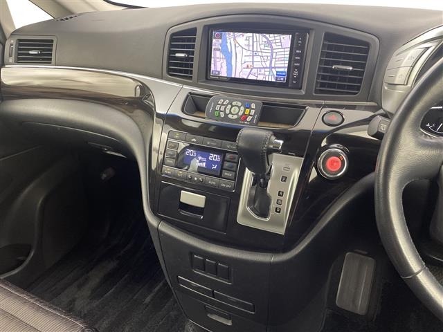 Nissan ELGRAND 2015 7168268-12