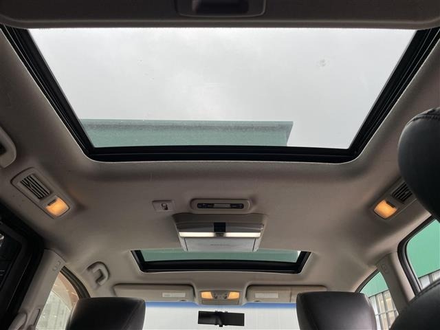 Nissan ELGRAND 2012 7168293-1