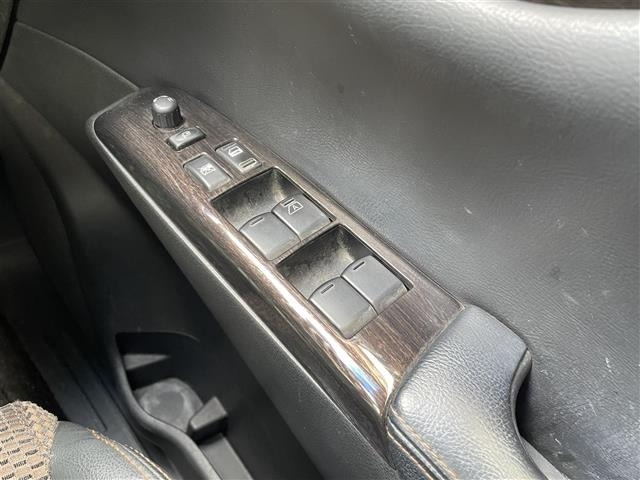 Nissan ELGRAND 2012 7168293-20