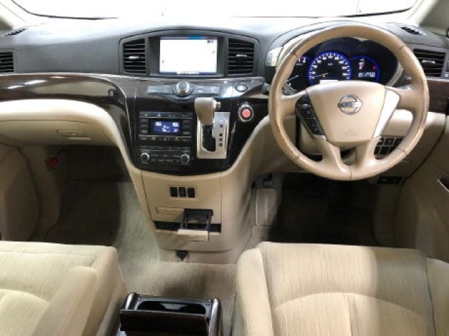 Nissan ELGRAND 2011 7168297-4