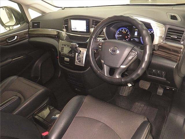 Nissan ELGRAND 2018 7168299-3