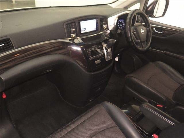 Nissan ELGRAND 2018 7168299-4