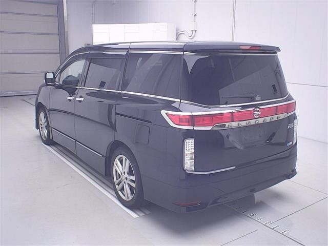 Nissan ELGRAND 2013 7168300-1