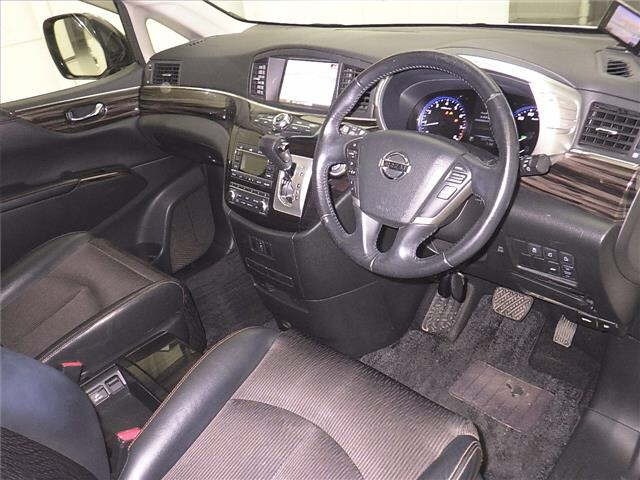 Nissan ELGRAND 2014 7168302-3
