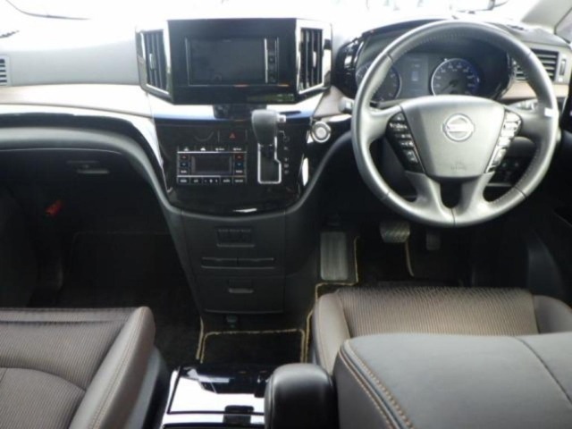 Nissan ELGRAND 2022 7168308-3
