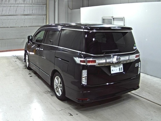 Nissan ELGRAND 2015 7168309-1
