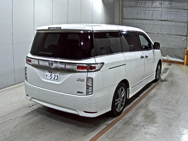 Nissan ELGRAND 2012 7168316-5