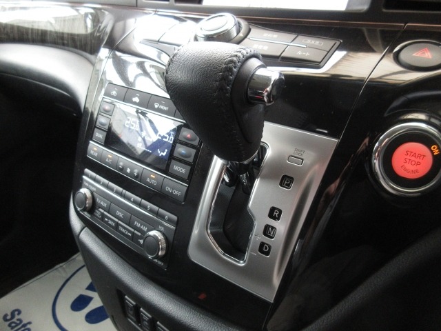 Nissan ELGRAND 2015 7168361-18