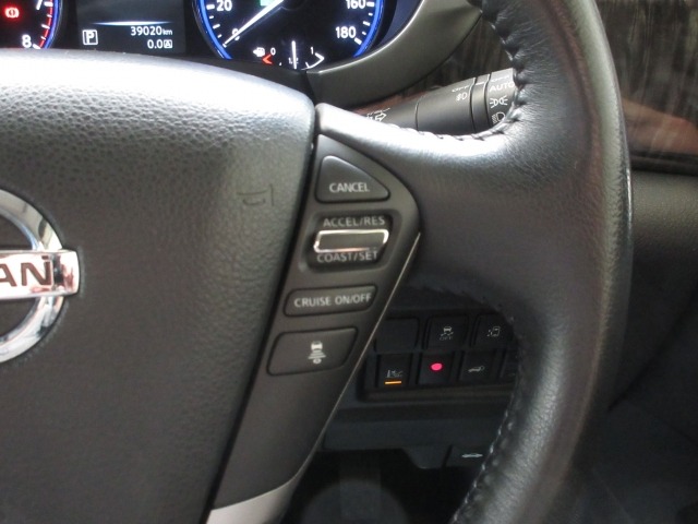 Nissan ELGRAND 2015 7168361-23