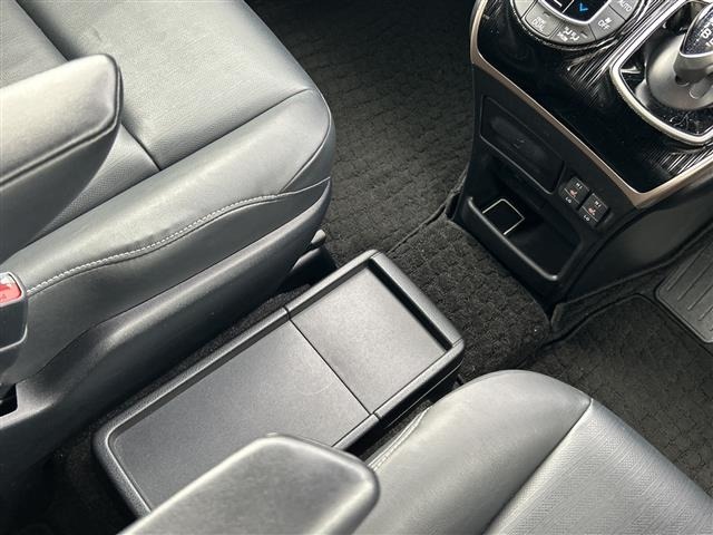 Toyota ESQUIRE 2016 7169704-1