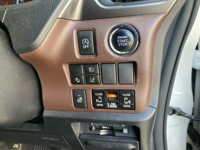 Toyota ESQUIRE 2018 7169755-5