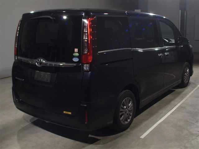 Toyota ESQUIRE 2017 7169756-1