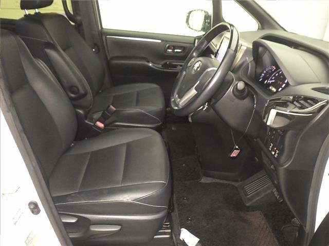 Toyota ESQUIRE 2018 7169816-5
