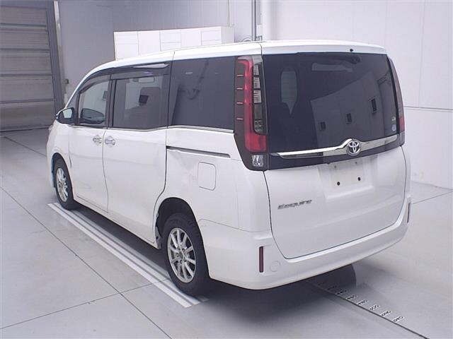 Toyota ESQUIRE 2016 7169818-1