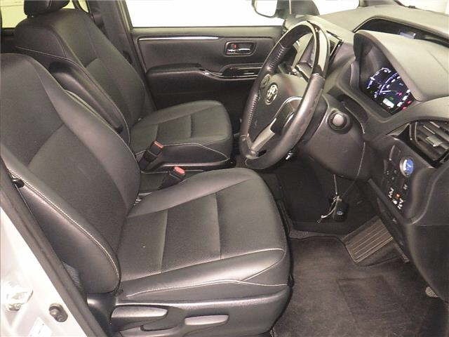 Toyota ESQUIRE 2020 7169884-5