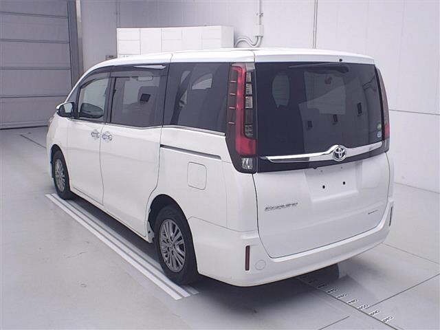 Toyota ESQUIRE 2017 7169973-1