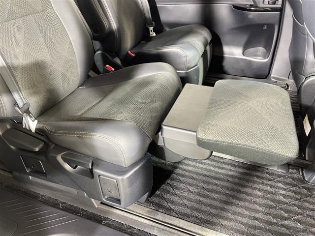 Toyota ESTIMA 2017 7172574-3