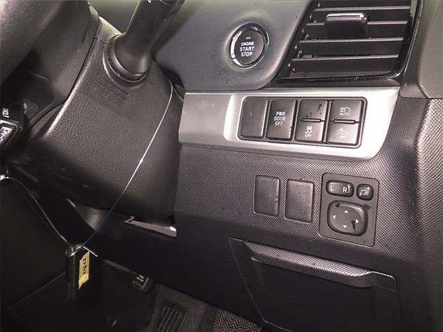 Toyota ESTIMA 2017 7172711-8
