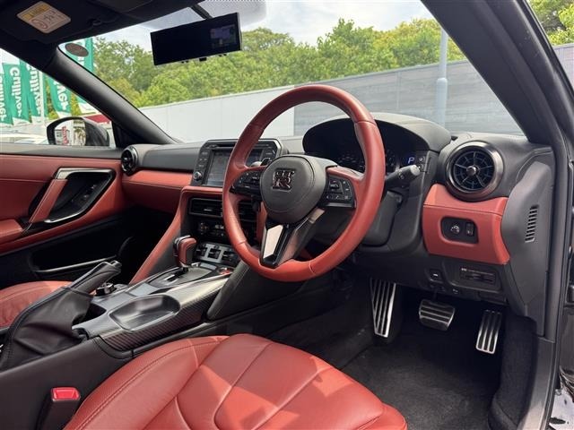 Nissan GT-R 2017 7182953-1