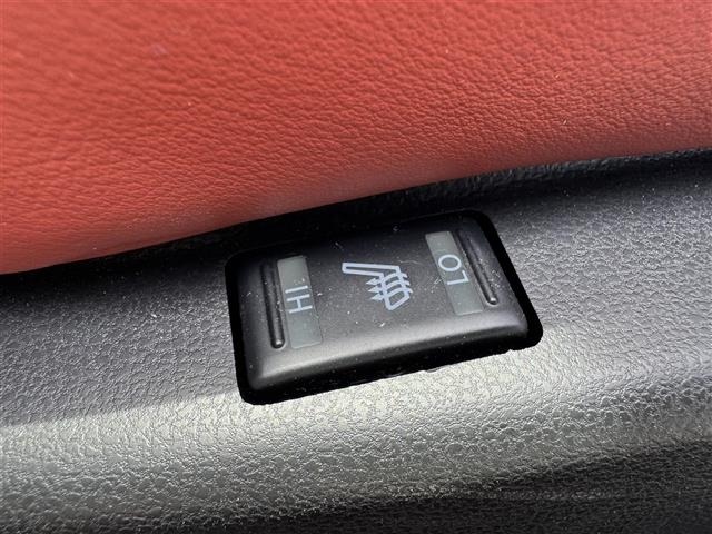 Nissan GT-R 2017 7182953-12