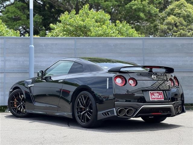 Nissan GT-R 2017 7182953-13