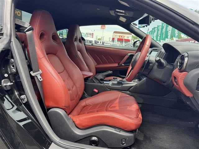 Nissan GT-R 2017 7182953-21