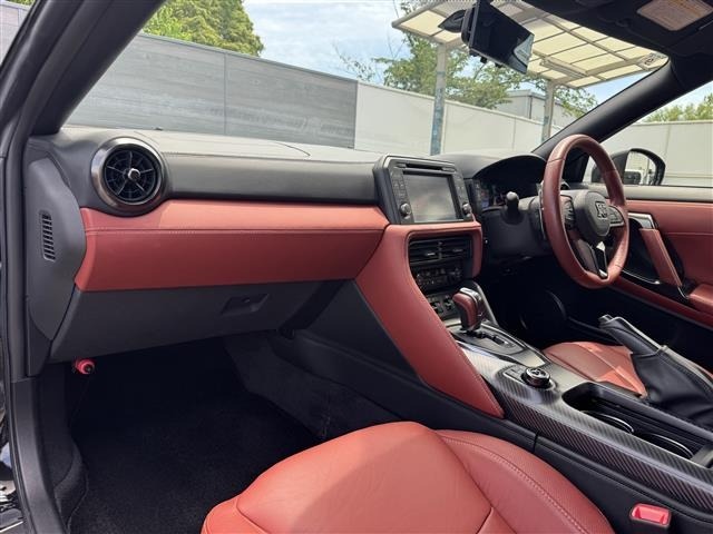 Nissan GT-R 2017 7182953-5