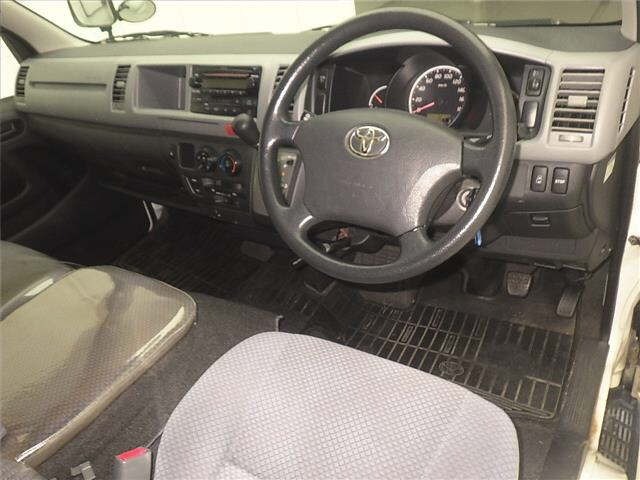 Toyota HIACE COMMUTER 2010 7165464-3