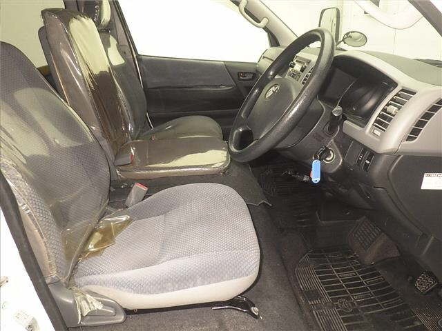 Toyota HIACE COMMUTER 2010 7165464-5