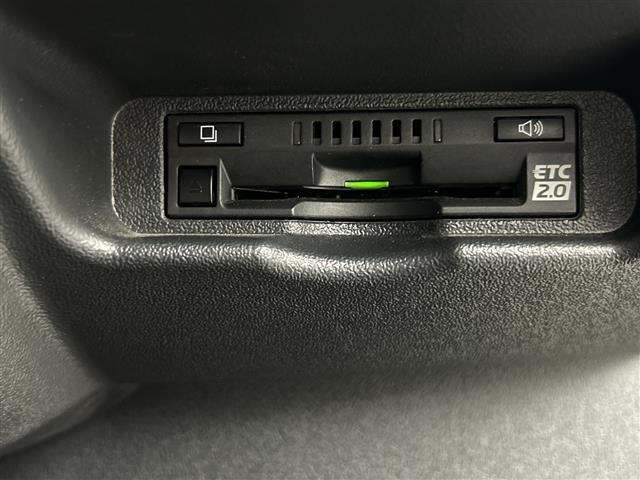 Toyota HIACE VAN 2022 7172097-1