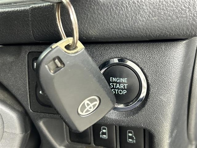 Toyota HIACE VAN 2022 7172097-19