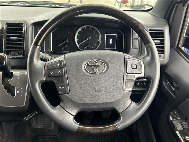 Toyota HIACE VAN 2022 7172097-4