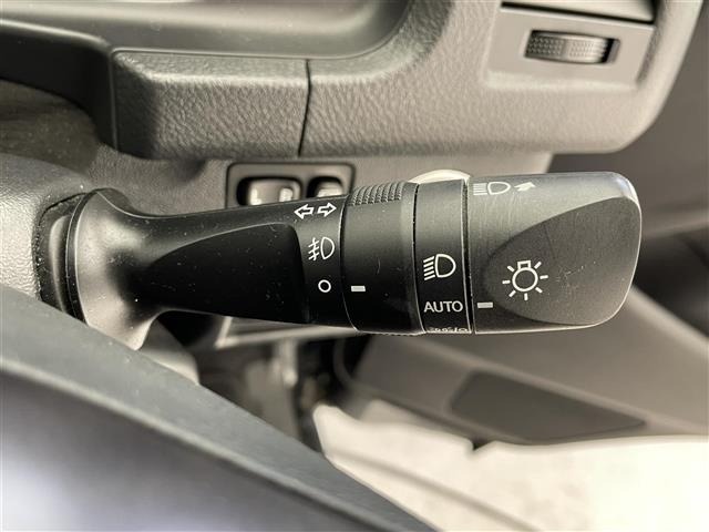Toyota HIACE VAN 2020 7172098-11