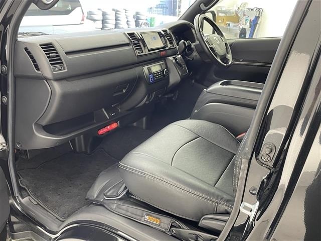 Toyota HIACE VAN 2020 7172098-6