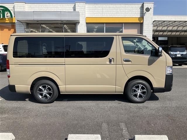 Toyota HIACE VAN 2026 7172101-19