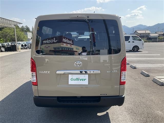 Toyota HIACE VAN 2026 7172101-21