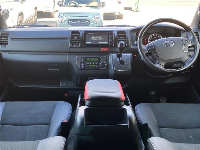 Toyota HIACE VAN 2020 7172102-14